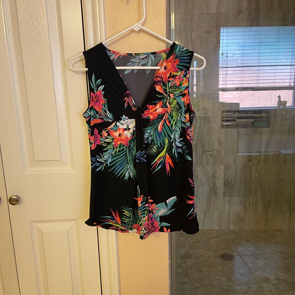 Worthington Tropical Leaf Print Sleeveless Top